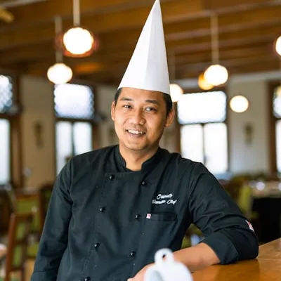 Chef Elias Marlowe